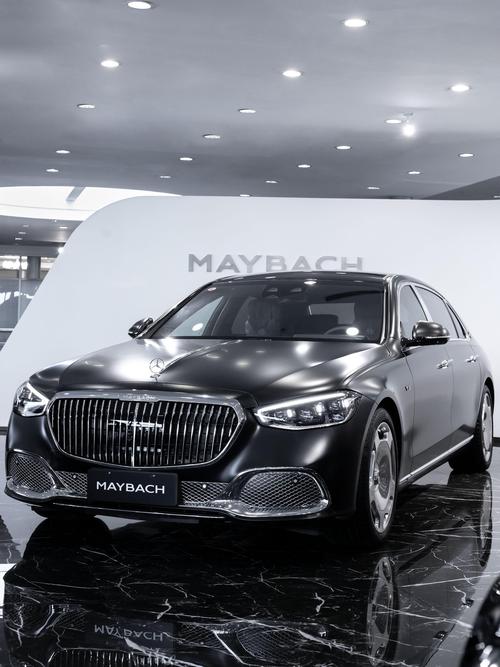 成都83岚图汽车的售后服务让用户无忧出行，迈巴赫未来的豪华车趋势